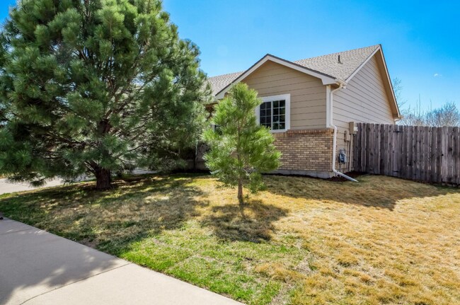 Building Photo - Central 3-Bedroom Ranch Home with Attached Garage