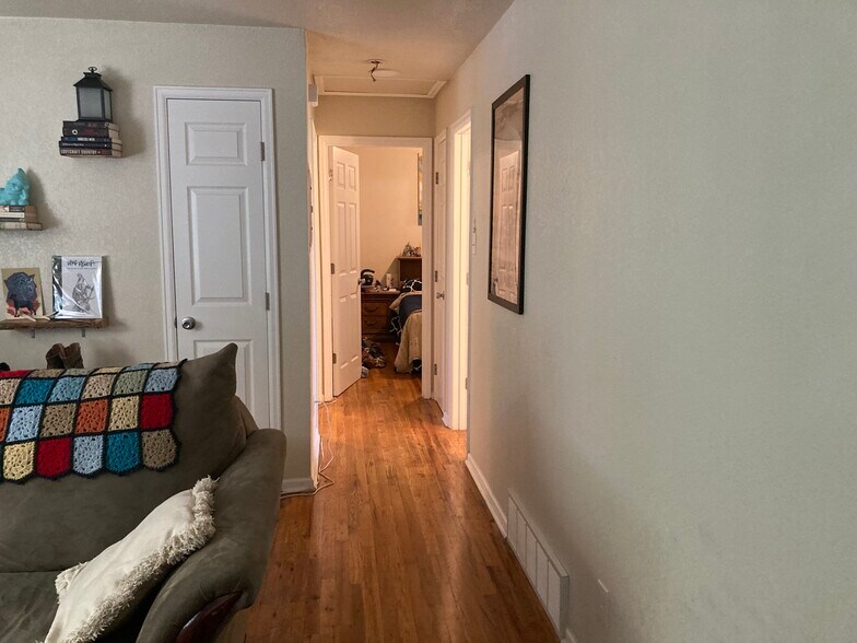 Hallway - 2309 Osceola St