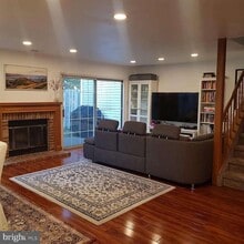 Building Photo - 15 Colebrook Ct