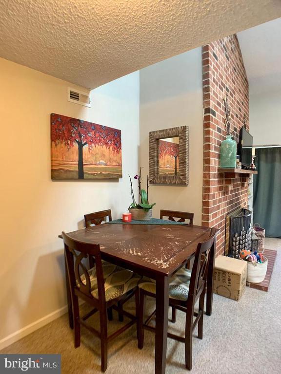 Building Photo - 209 Deer Run