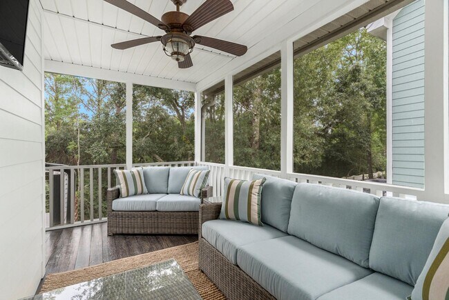 Building Photo - 200 N Ladd Ct