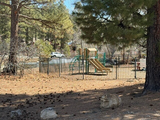 Building Photo - 281 Silver Queen S