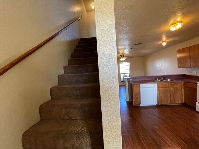 Building Photo - 1108 Leslie Cir