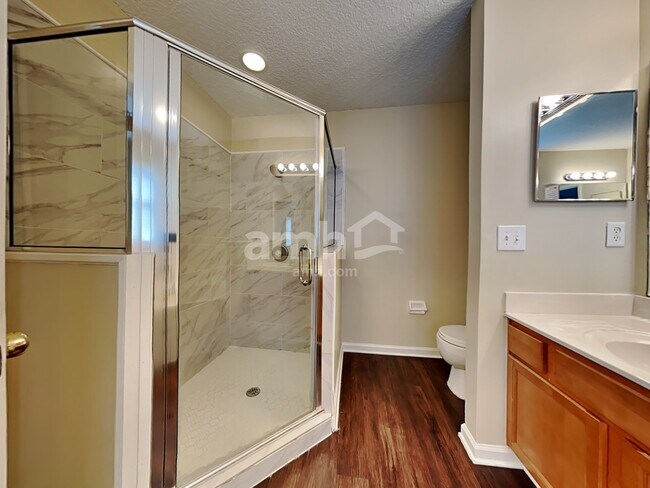 Building Photo - 9422 Daniels Mill Dr