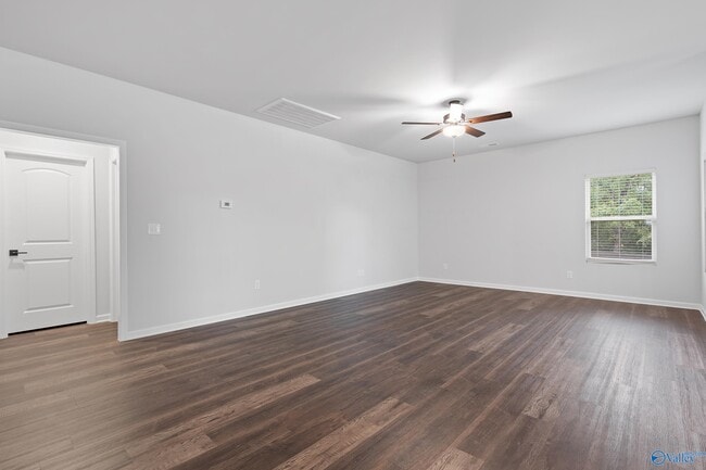 Building Photo - 162 Flintridge Dr