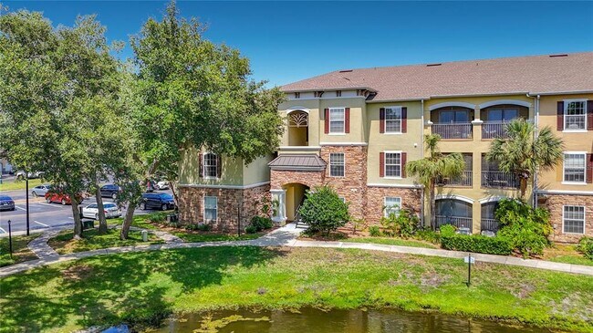 Building Photo - 10201 Courtney Palms Blvd