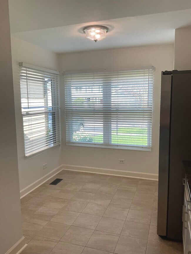 Building Photo - 1830 Shetland Rd