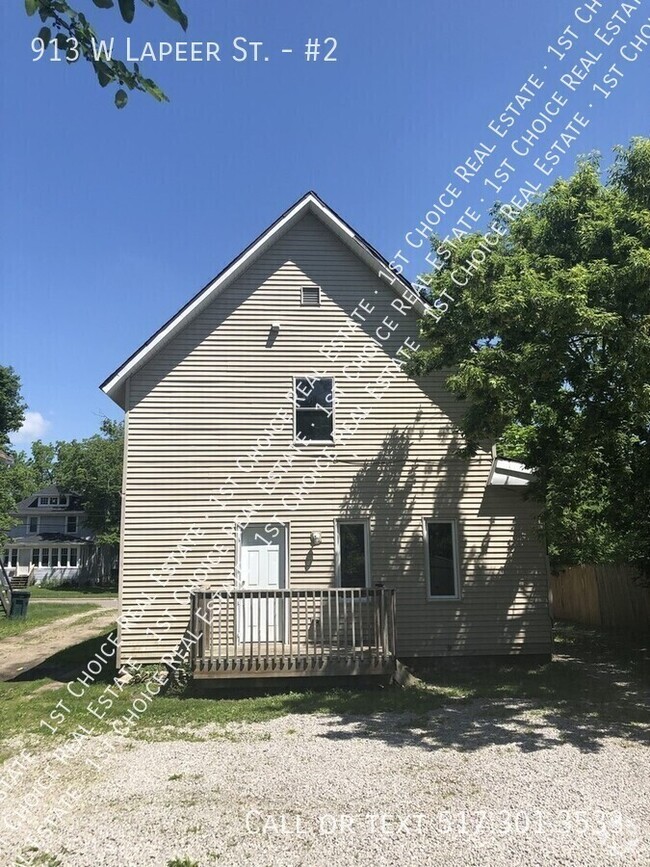 Building Photo - 2-BDR 1-BTH Duplex in Downtown Lansing - N...