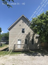 Building Photo - 2-BDR 1-BTH Duplex in Downtown Lansing - N...