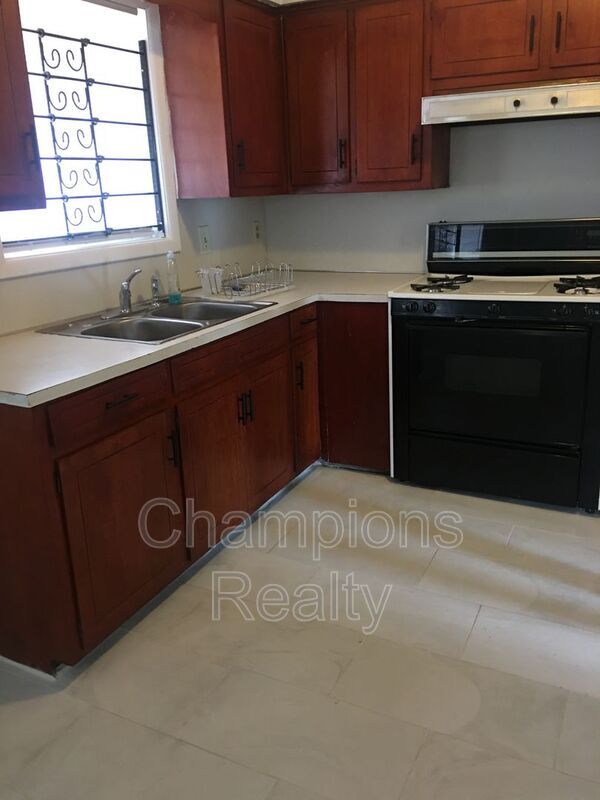 Building Photo - 1167 Staunton Dr