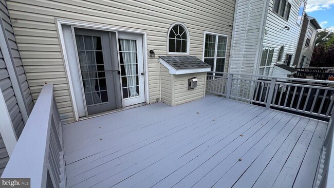 Building Photo - 822 W Boxborough Dr