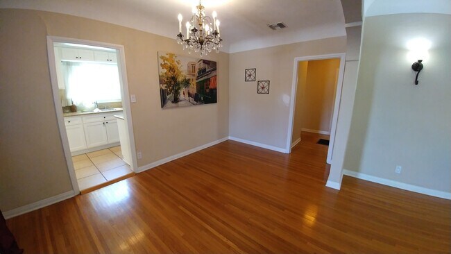 Building Photo - Gorgeous and Spacious 3-Bedroom 2-Bath home with Built-In BBQ, Garage, Hardwood Floors & Yard! MO...