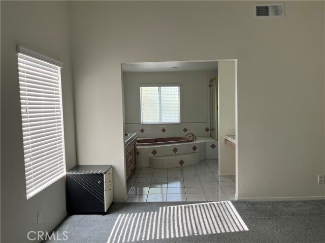 Building Photo - 1657 Meadow Glen Rd