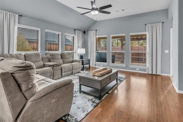 Building Photo - 6548 Fairview Dr