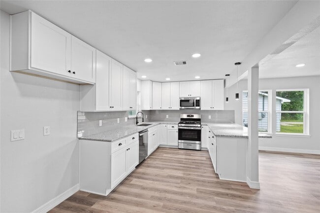 Building Photo - 524 Dunnam Ave