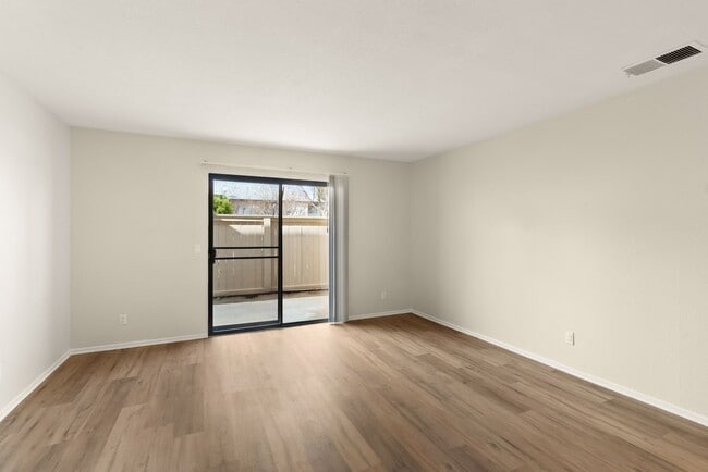 Interior Photo - Parkview Palms