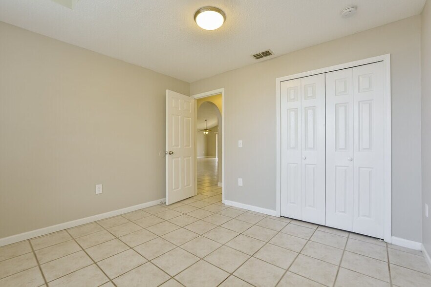 Building Photo - 778 Brightview Dr