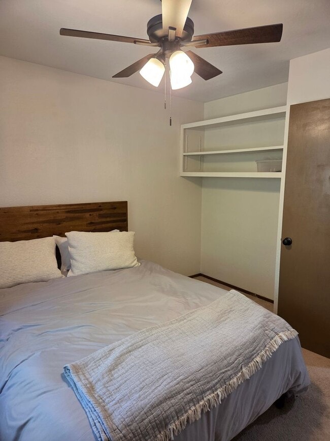 Building Photo - Spacious 3 Bedroom, 2 Bath Home with Bonus...