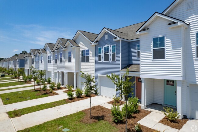 Building Photo - 48 Striker Rd