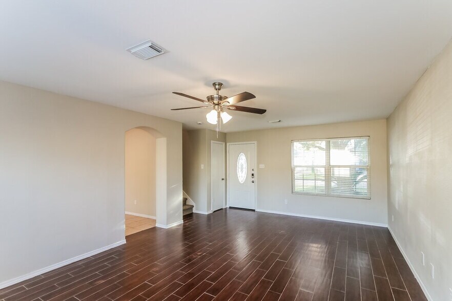 Building Photo - 5505 Rio Sabinas St
