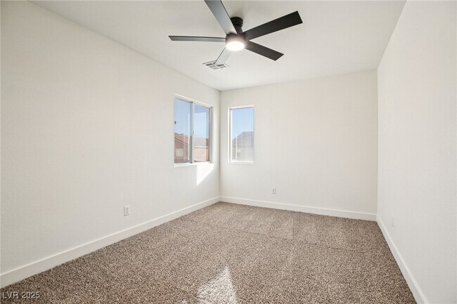 Building Photo - 6027 Riflecrest Ave