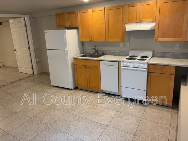 Building Photo - 1015 9th St