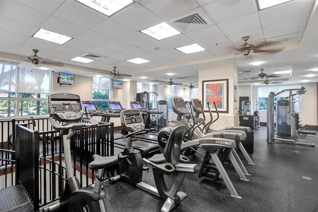 Building Photo - 19501 W Country Club Dr