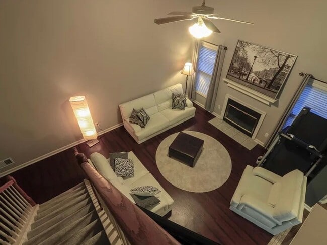 Building Photo - 568 Wellington Gardens Dr