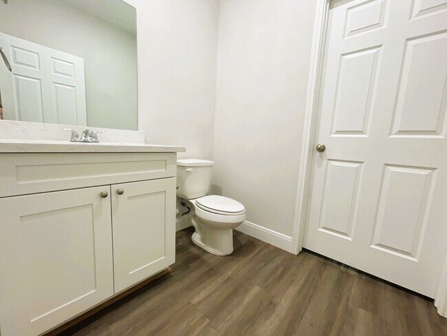 Building Photo - 2218 Bringhurst St