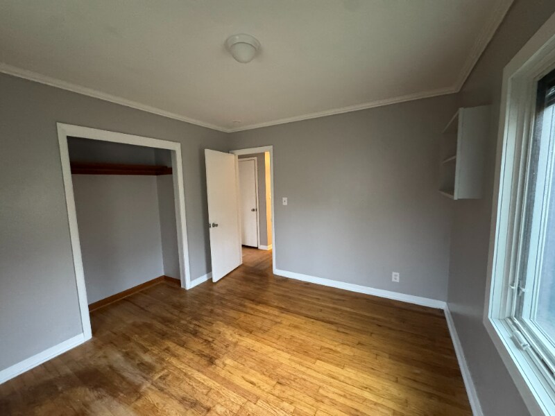 Building Photo - 830 25th St