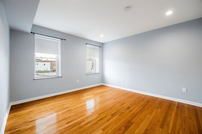 Building Photo - 6 N 18th St