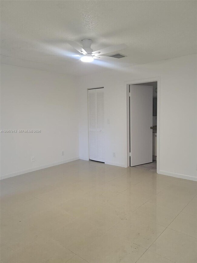 Building Photo - 8075 NW 71st Ct
