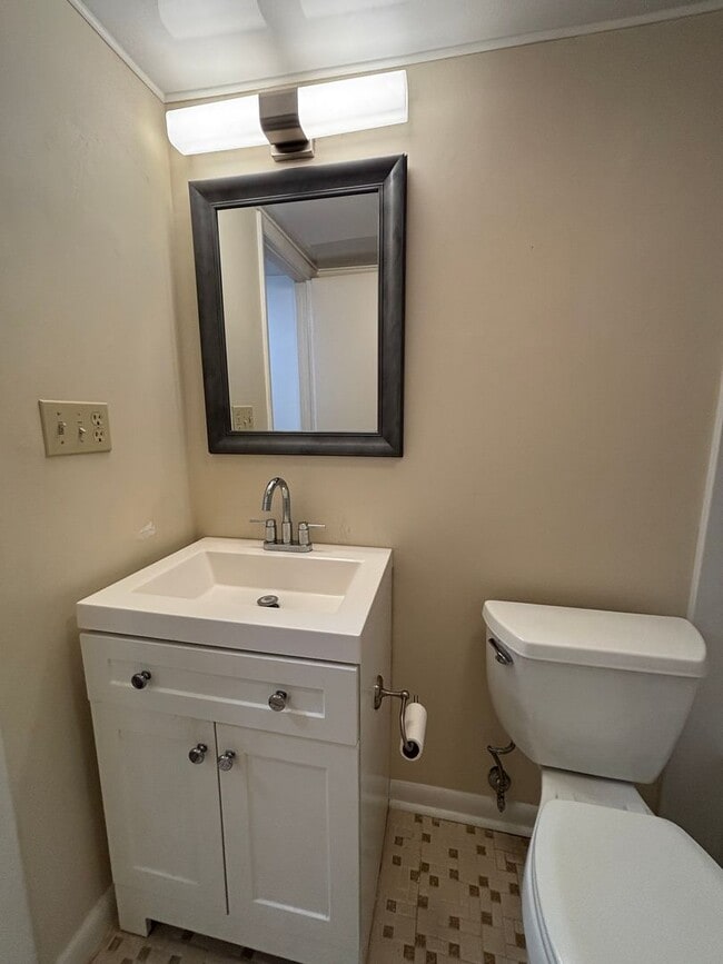 Building Photo - 5260 Crossbow Cir