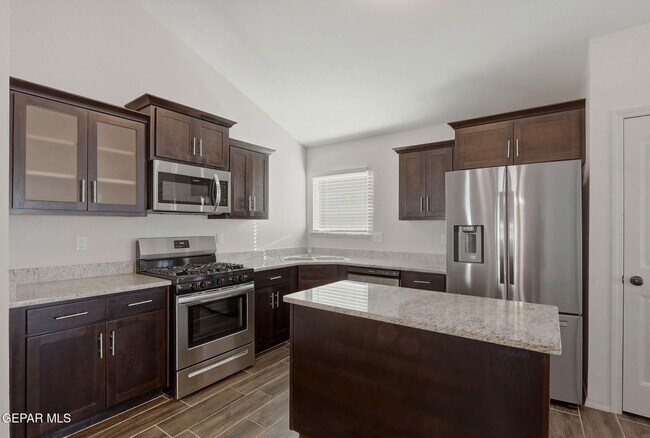 Building Photo - 14620 Carlo Alvarado Dr