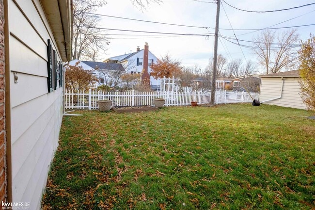 Building Photo - 28115 Little Mack Ave