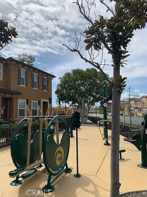 Building Photo - 5062 Decatur Dr