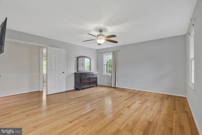Building Photo - 2689 Glencroft Rd