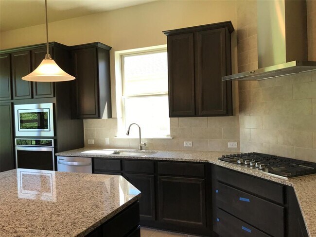 Building Photo - 3750 E Palm Valley Blvd