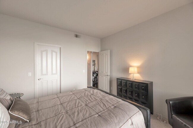 Building Photo - 14145 N 92nd St