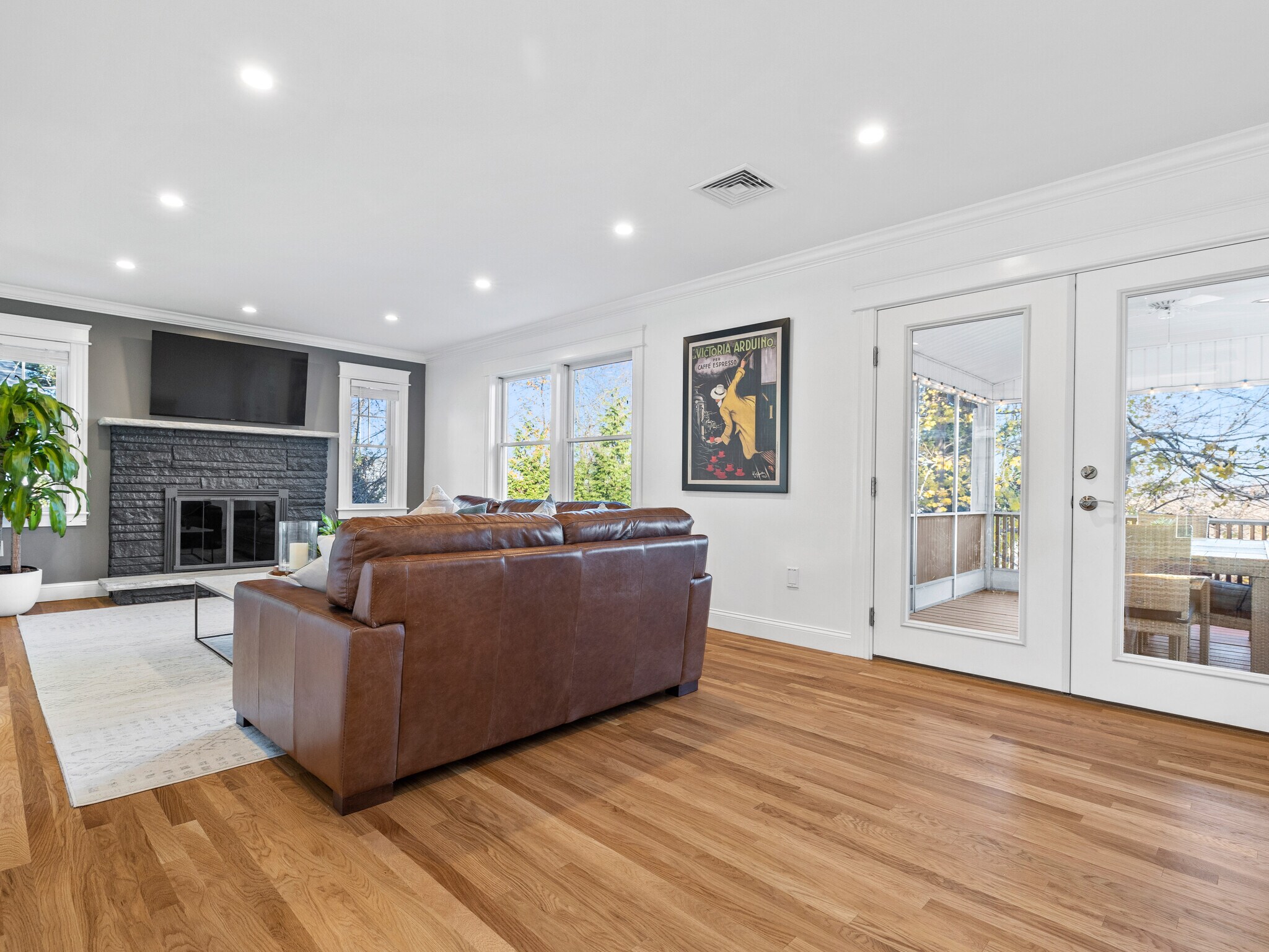 Building Photo - 25 Falmouth Rd