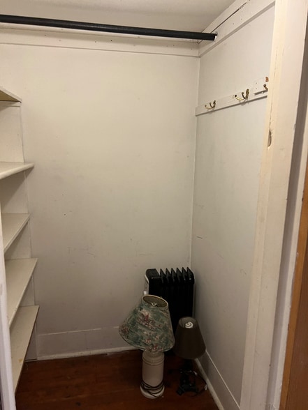 Building Photo - 1535 Pleasant St