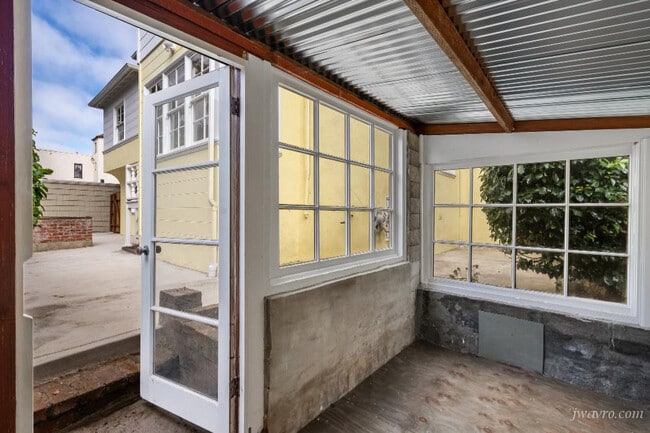 Building Photo - 54 Santa Ana Ave