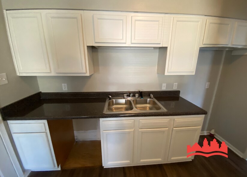 Building Photo - 745 Harahan Rd