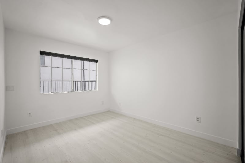 Building Photo - 920 Everett St