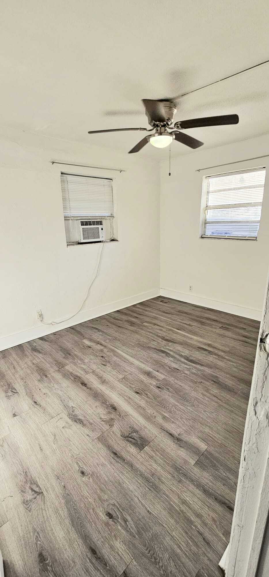 Building Photo - 1715 NW 8th Ct