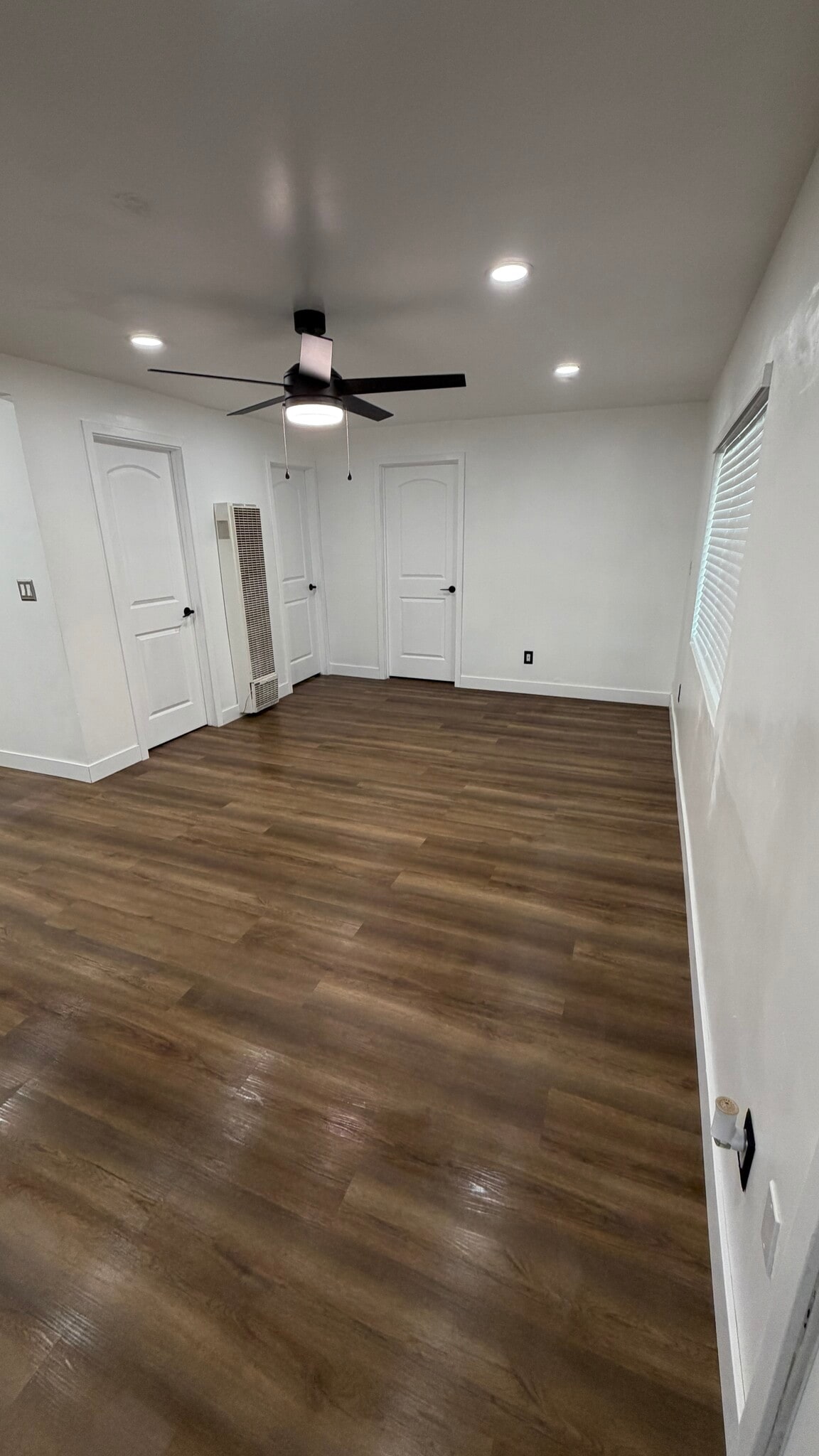 Building Photo - 6506 Regent St