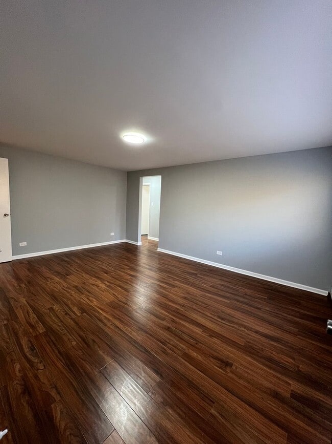 Building Photo - 7000 S Cregier Ave