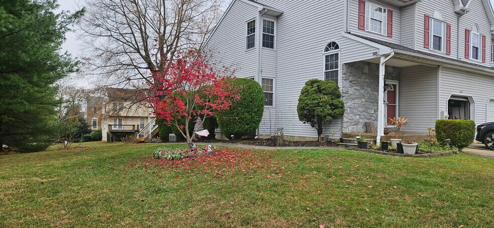 Building Photo - 34 Degas Cir