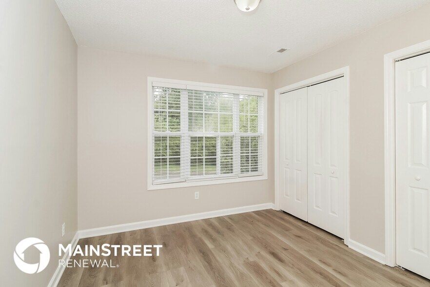 Building Photo - 4210 Clovelly Dr