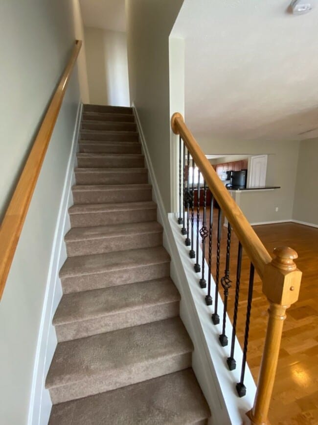 Building Photo - Modern Beacon Hill Townhouse